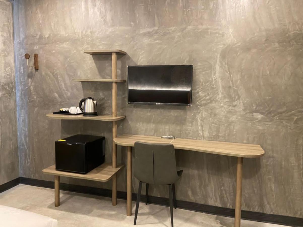 Sri Indar Hotel & Suites Parit Buntar Exteriör bild