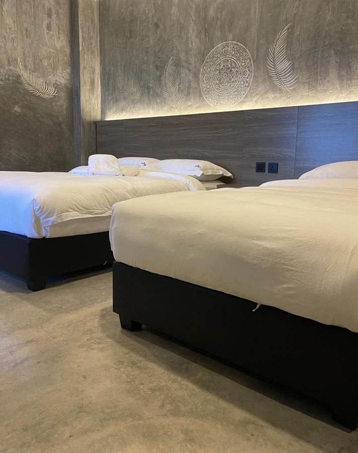 Sri Indar Hotel & Suites Parit Buntar Exteriör bild