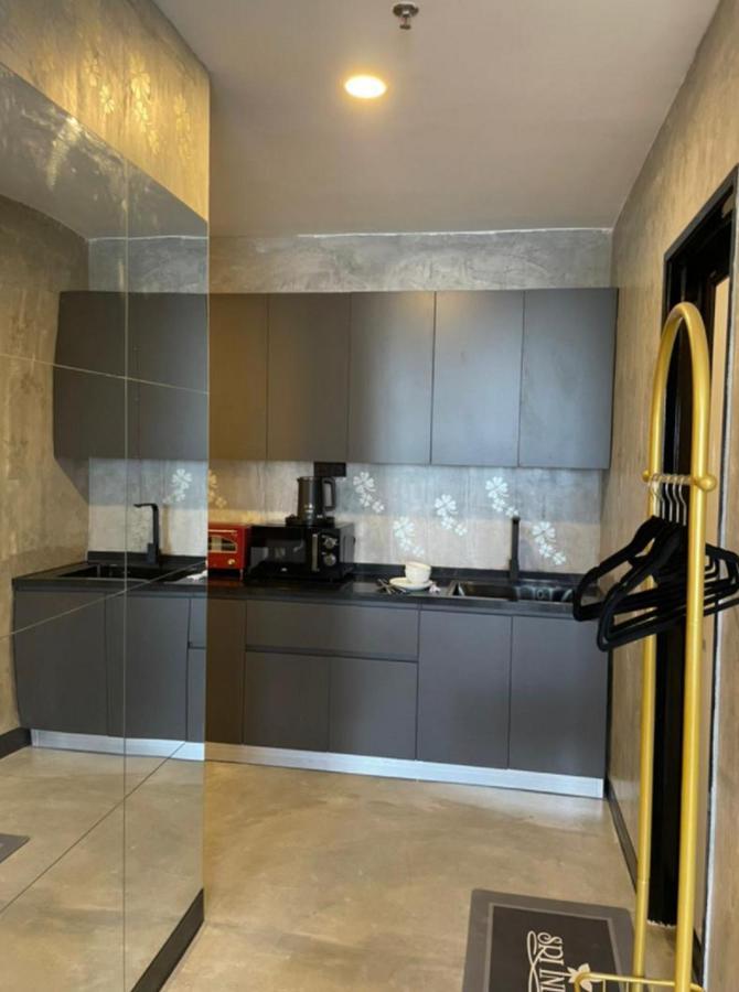 Sri Indar Hotel & Suites Parit Buntar Exteriör bild