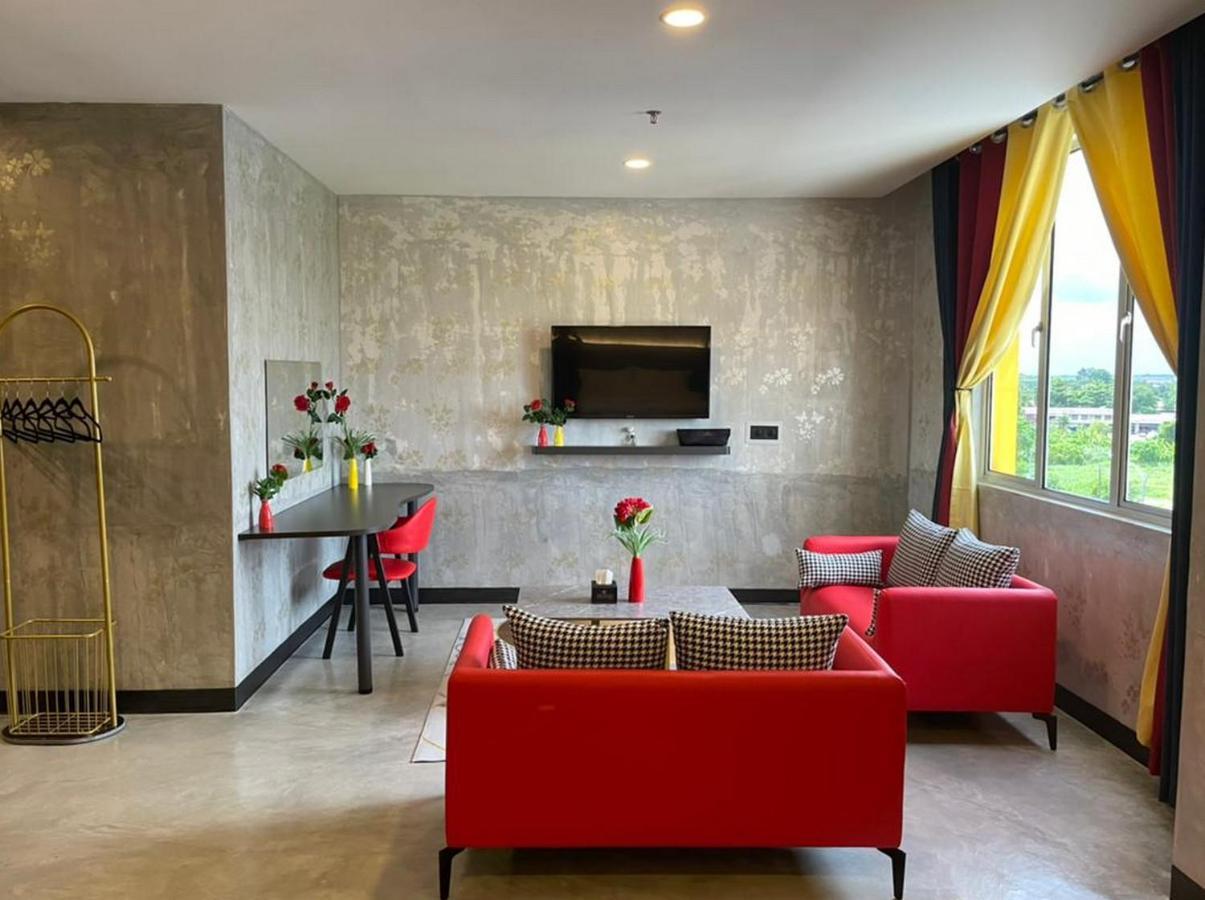 Sri Indar Hotel & Suites Parit Buntar Exteriör bild